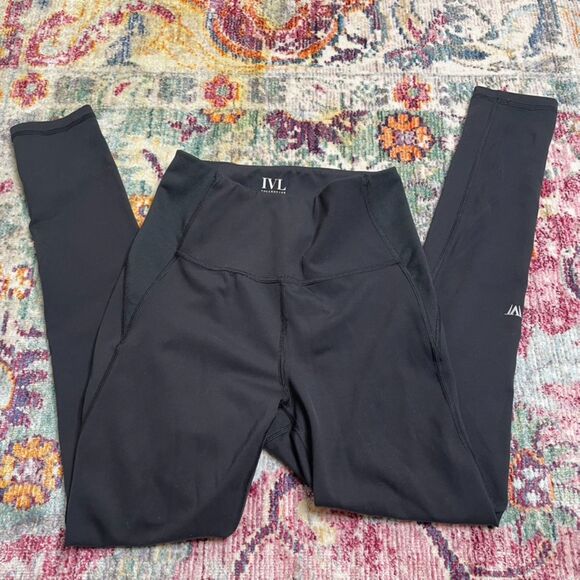 IVL Collective Digital Camo Workout Set - Picture 5 of 6